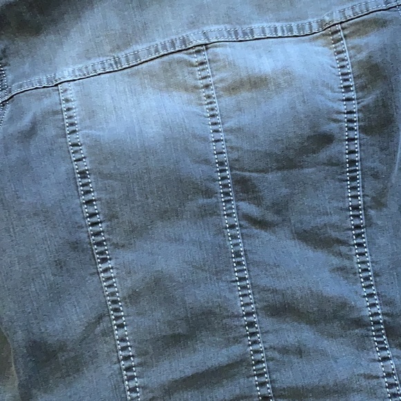 Grey distressed Jean jacket - Picture 6 of 7